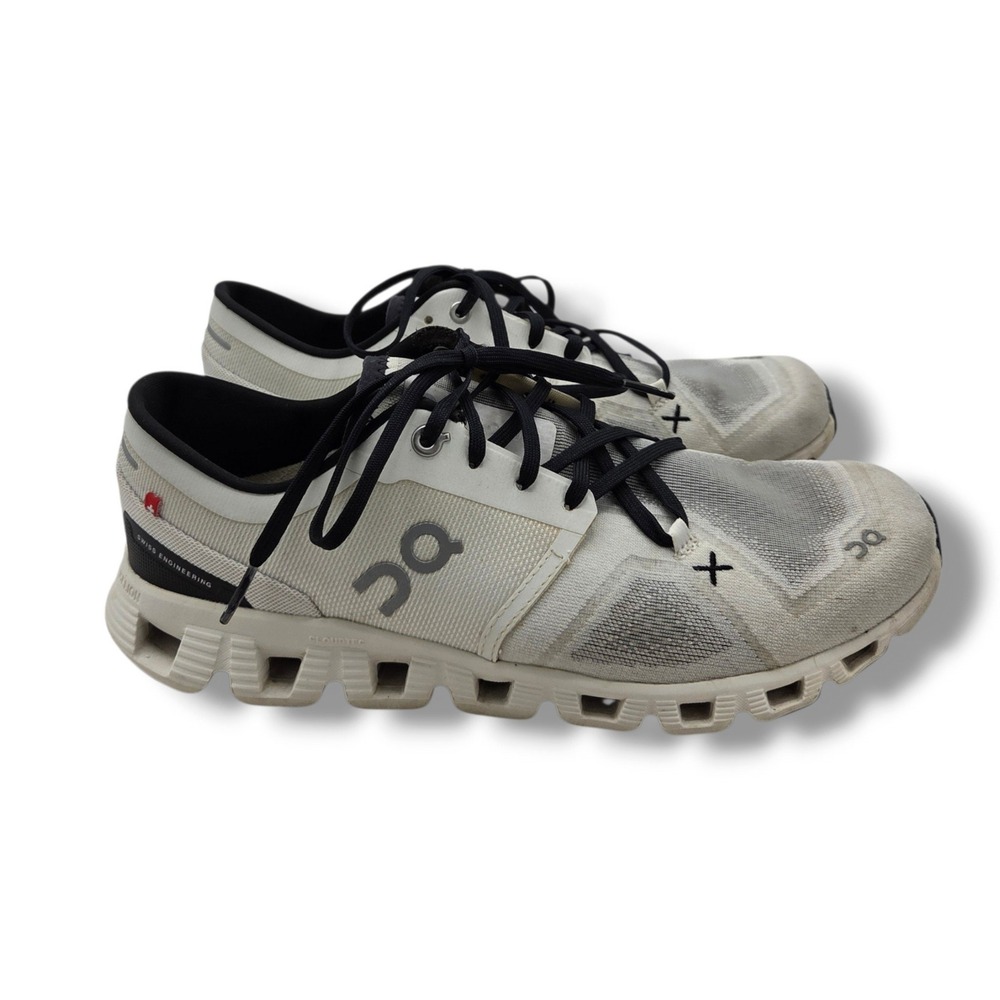 On Running Cloud X 3 Sneakers Womens 9 White Black 60.98697
